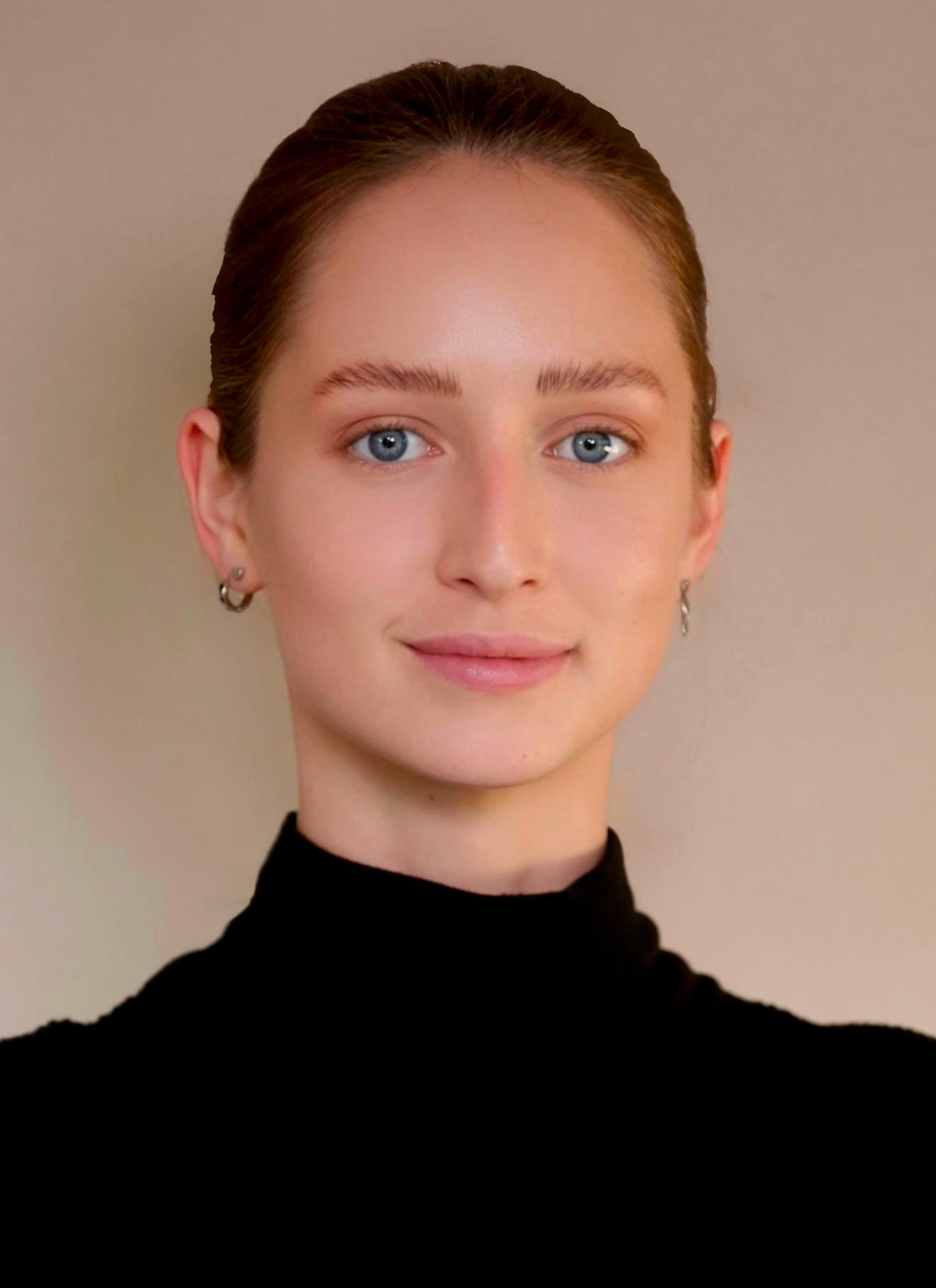 Варнина Полина