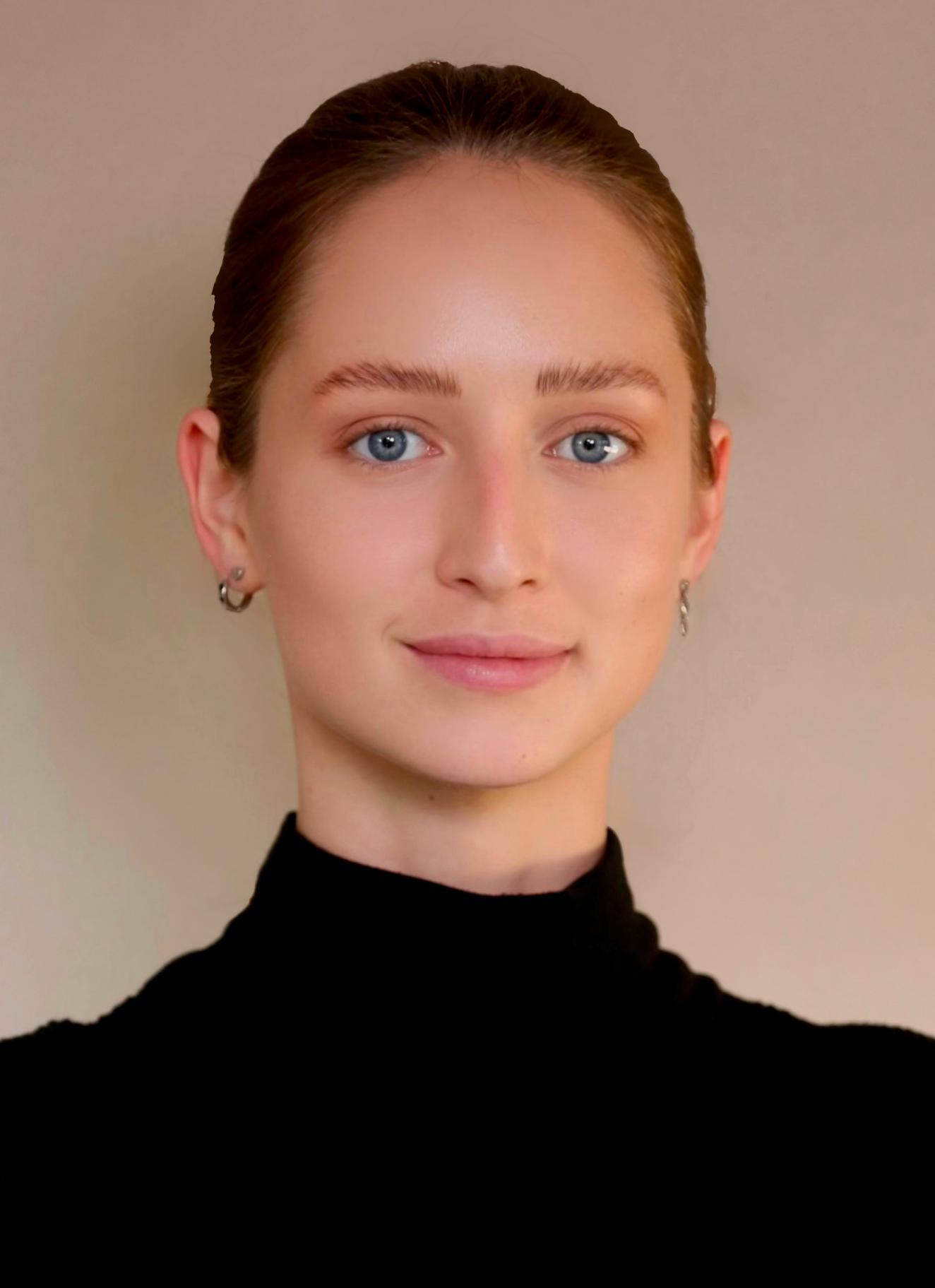 Варнина Полина